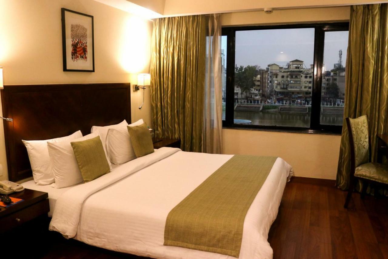 Le Lac Sarovar Portico- Ranchi Bagian luar foto
